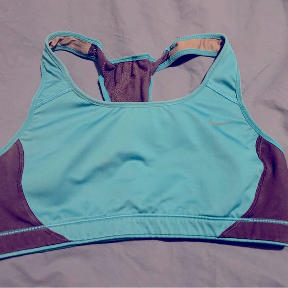 Nike Dri-fit size M - Picture 1 of 1